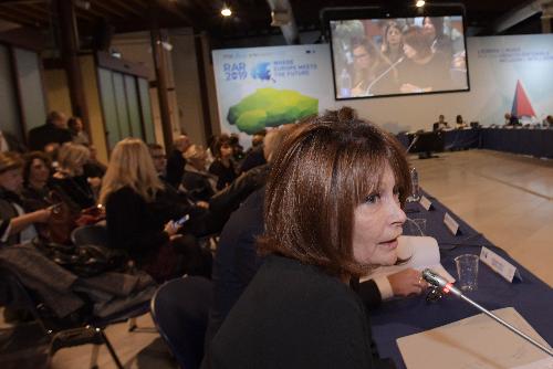 L'intervento dell'assessore regionale a Lavoro e Formazione, Alessia Rosolen, alla riunione annuale di riesame (Rar 2019) fra la Commissione europea e le Autorità di gestione dei programmi operativi Fesr, Fse, Feasr e Feamp 2014-20